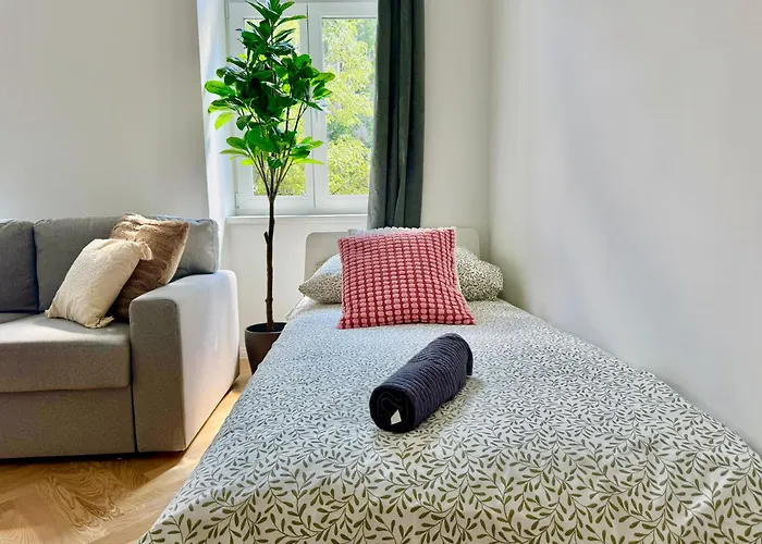 Modern Renovated Spacious * ウィーン